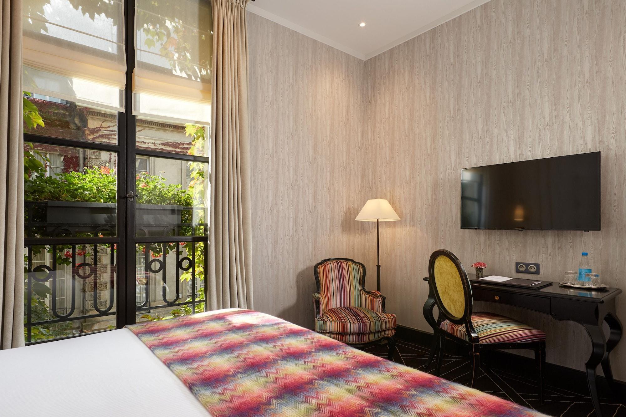 Hotel Le Pavillon De La Reine & Spa, Place Des Vosges Parijs